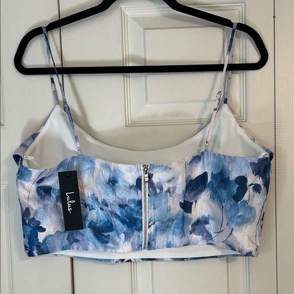 LULU'S Size XL NWT Sweet Wonder White Blue Floral Sleeveless Pleated Crop Top - Picture 7 of 8